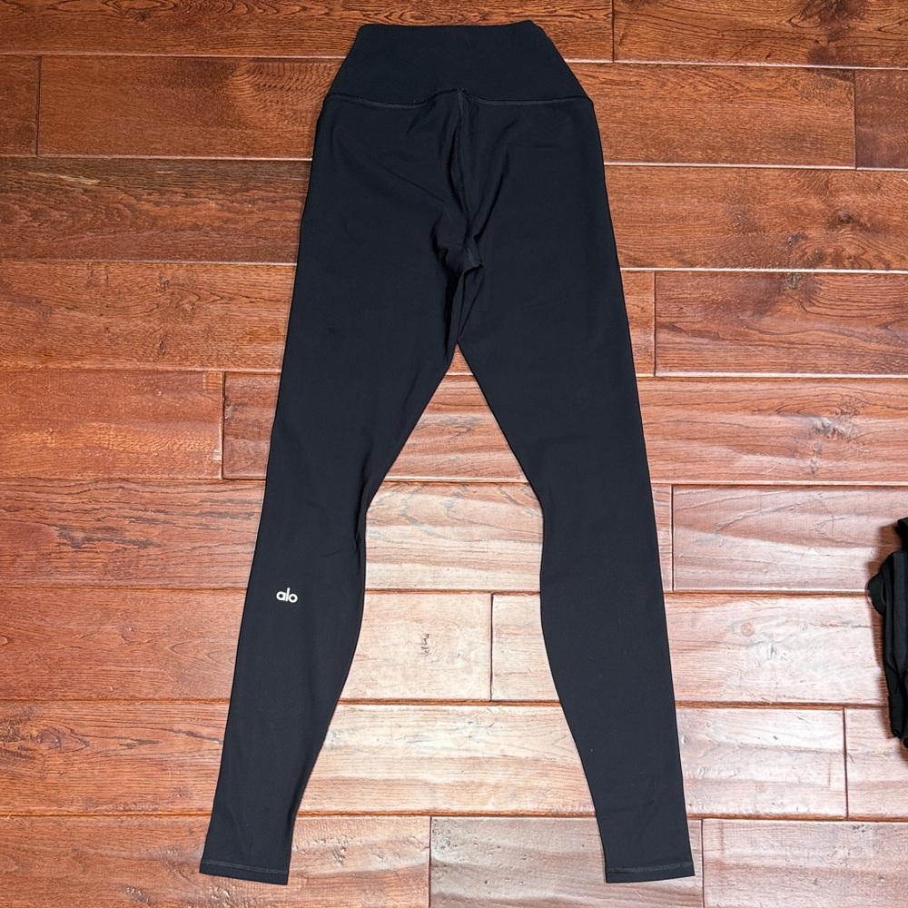 ALO Yoga Black XS Vapor Leggings